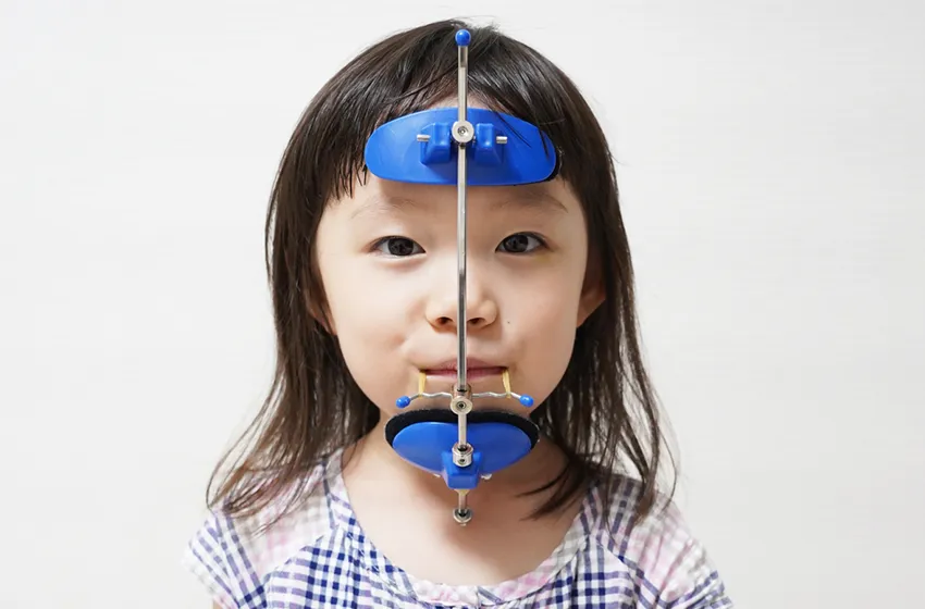 小児矯正 フェイスマスク|成長に合わせた治療|岡山市北区の歯医者【グラン岡山歯科・矯正歯科】インプラントから虫歯治療まで幅広く対応